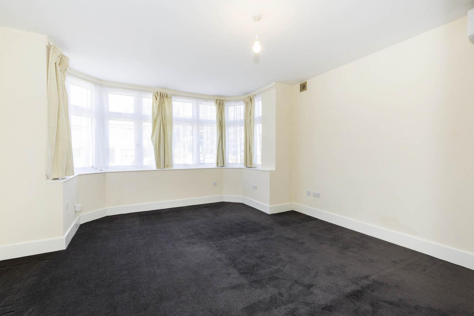 Modern Studio Apartment Deerhurst Road, Willesden Green